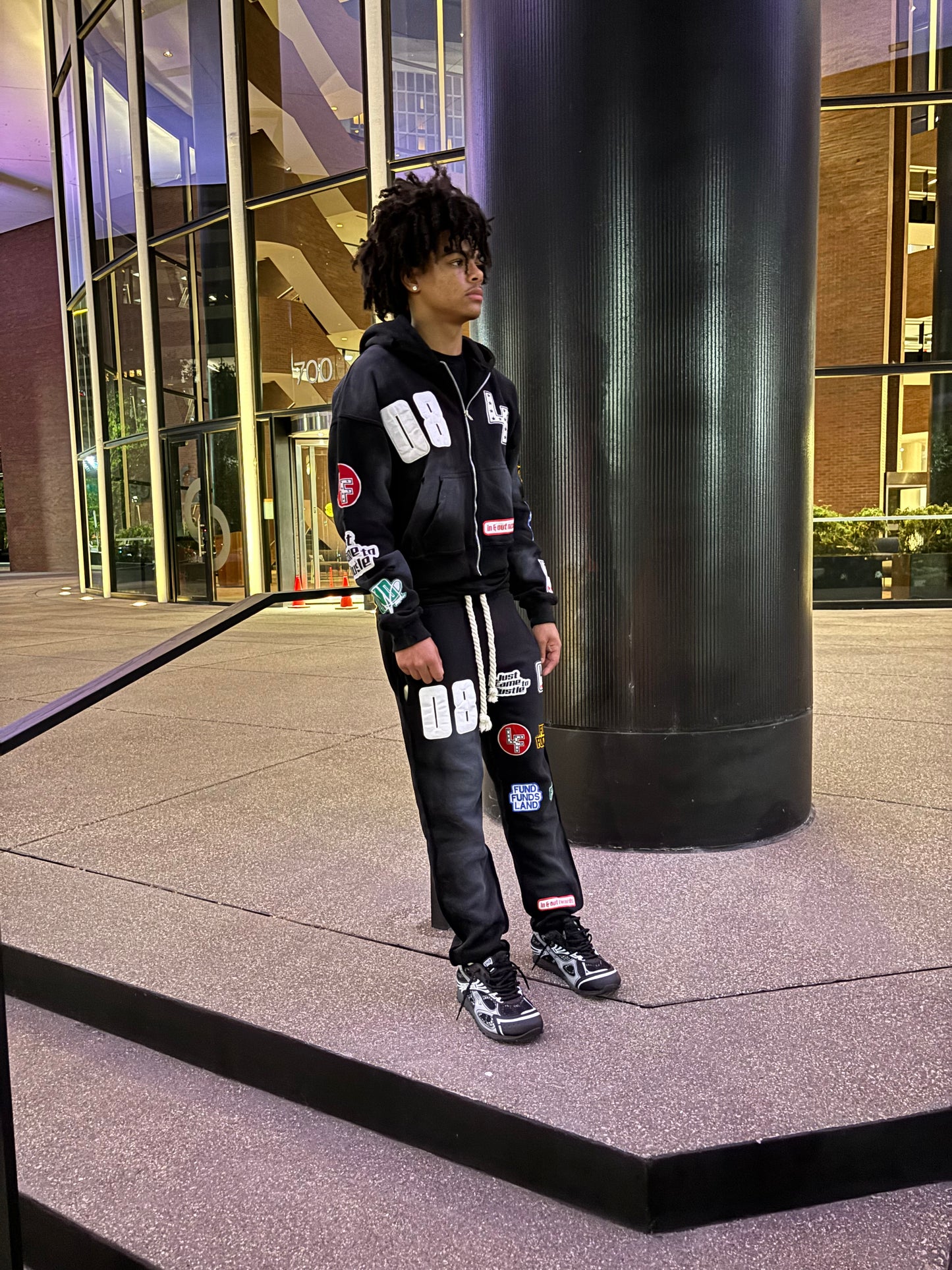 Black All Funds In V2
